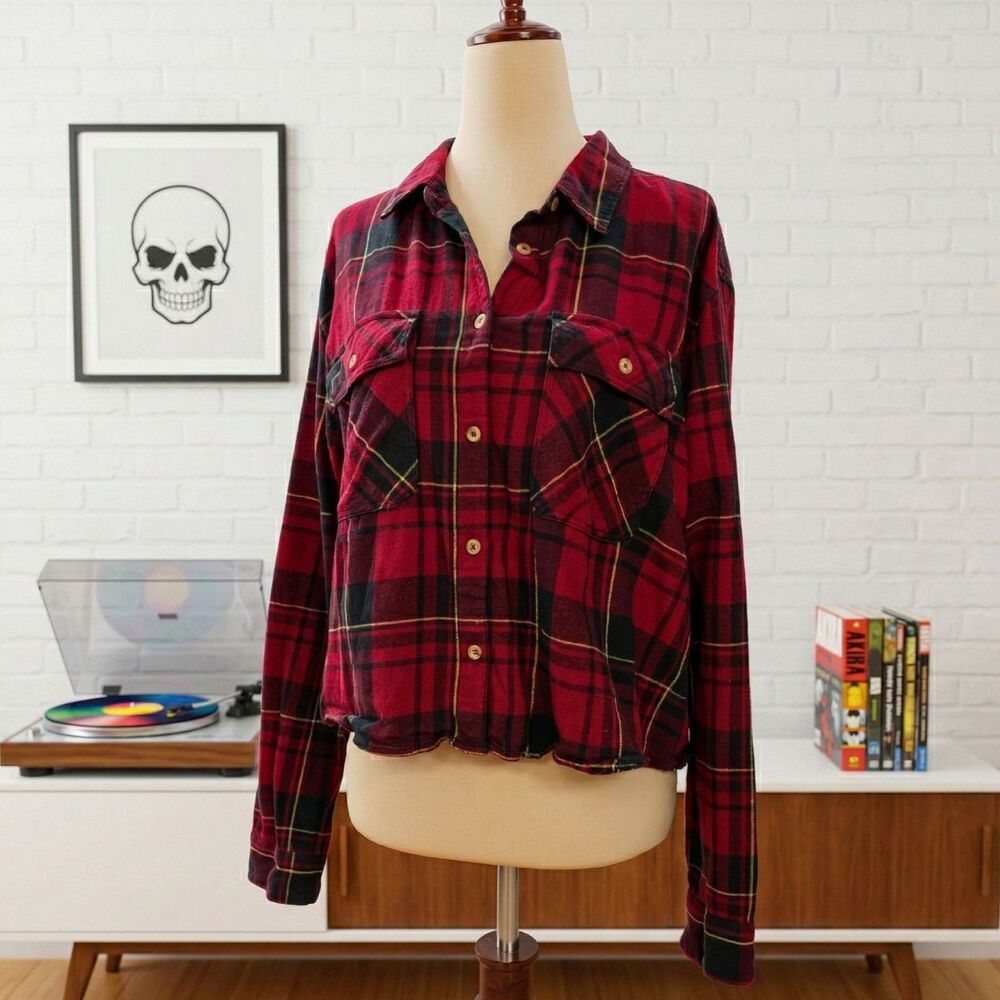 Forever 21 Red Plaid Cropped Flannel Shirt | Size L | Edge & Grunge
